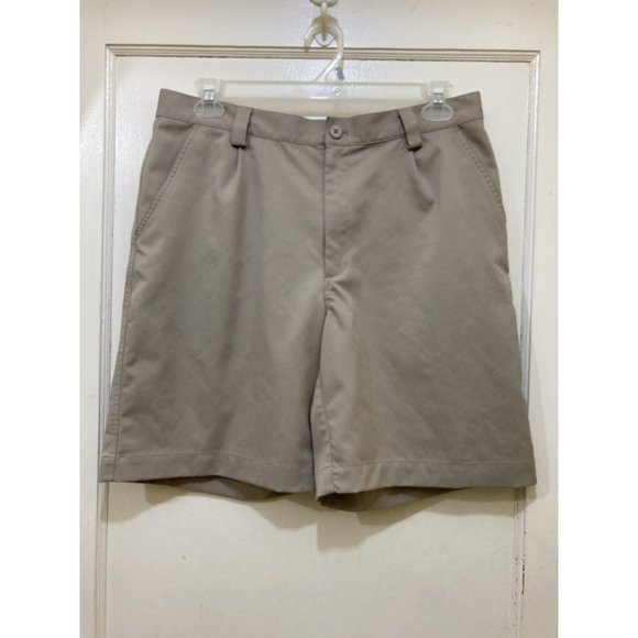 Under Armour Performance Golf Shorts Mens 34R Beige Flat Front Pockets Logo - Picture 1 of 12